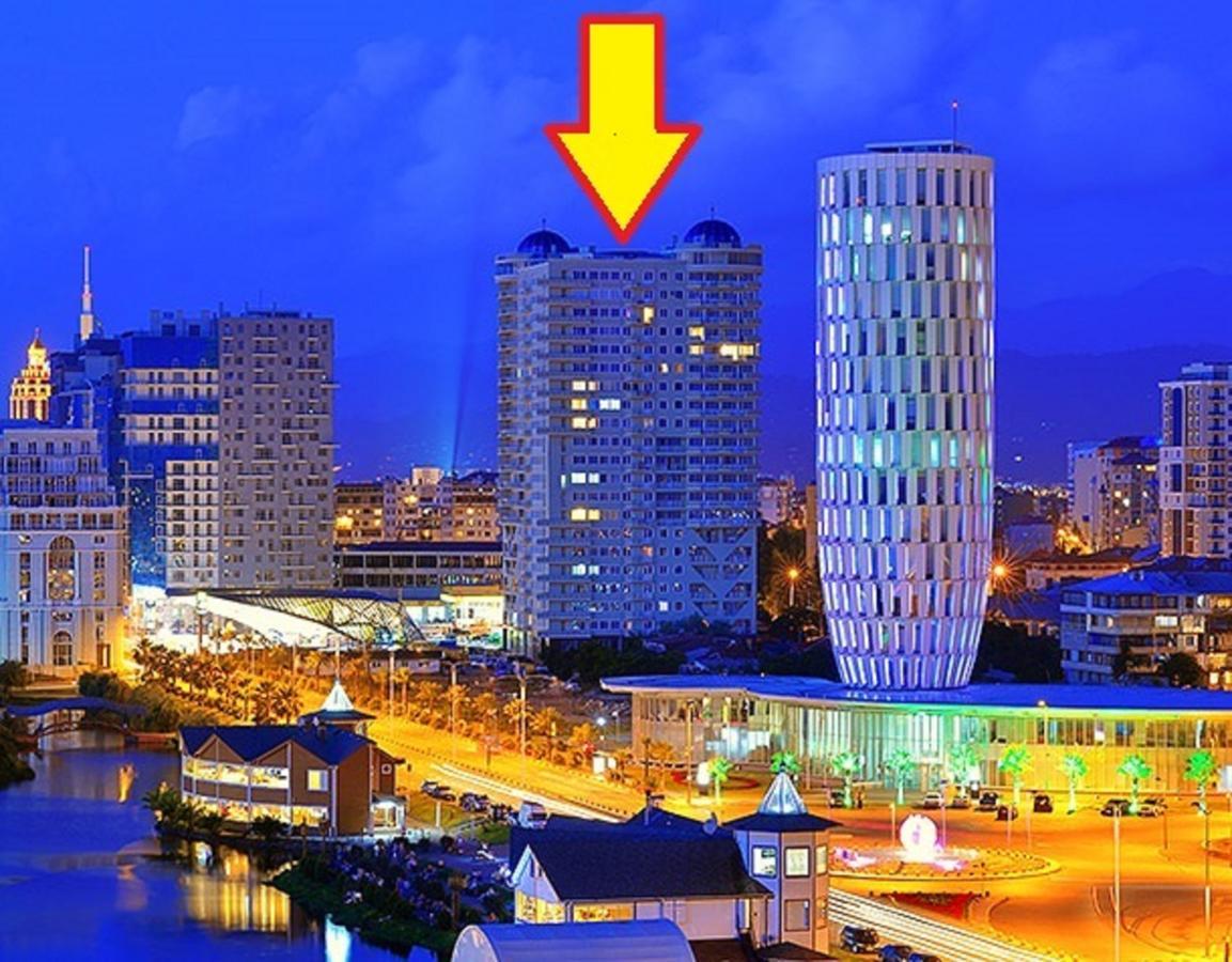 Apartment In Front Of Mcdonald'S Batumi Exterior photo