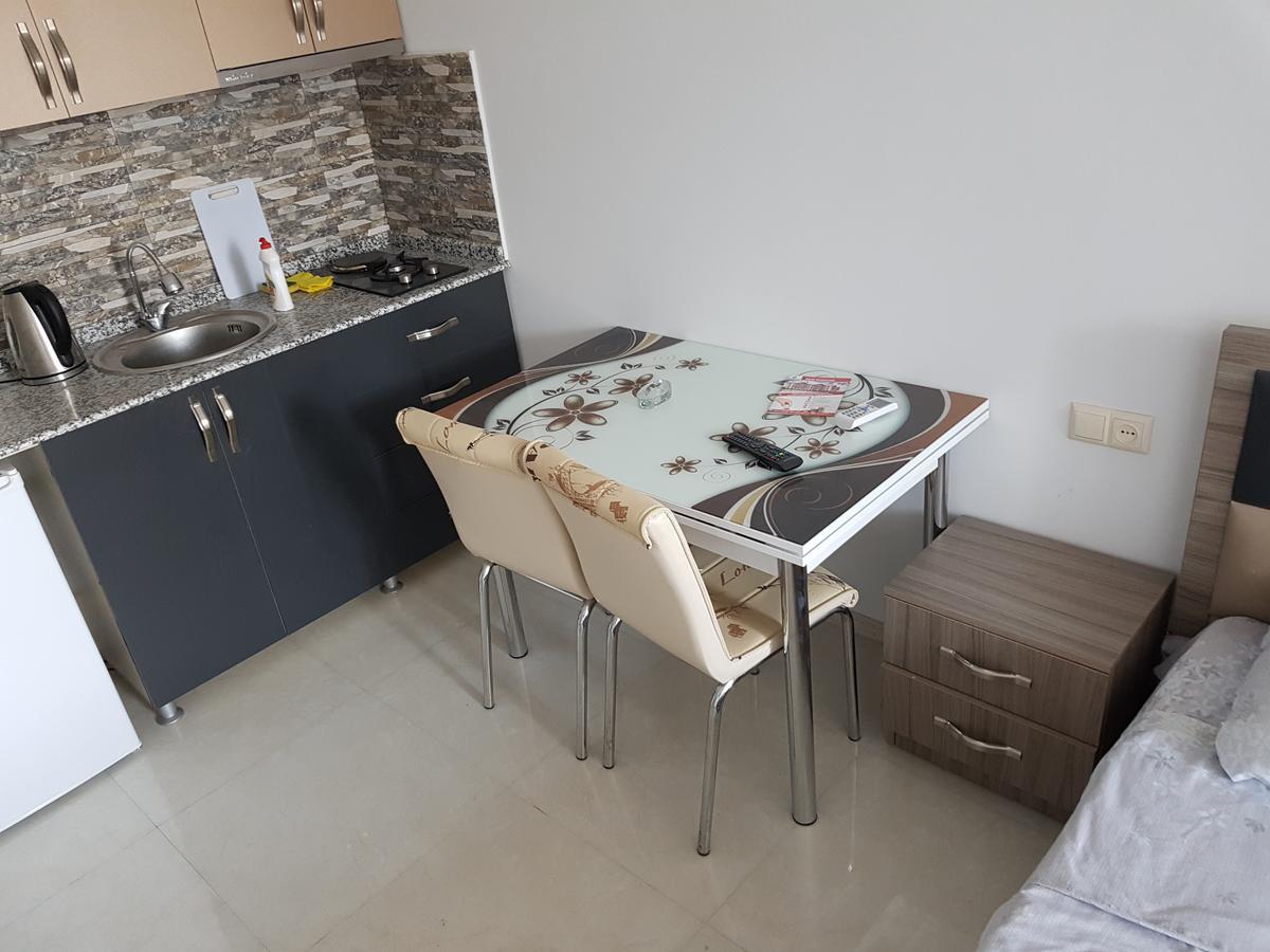 Apartment In Front Of Mcdonald'S Batumi Exterior photo