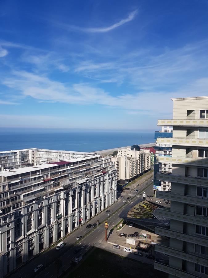 Apartment In Front Of Mcdonald'S Batumi Exterior photo