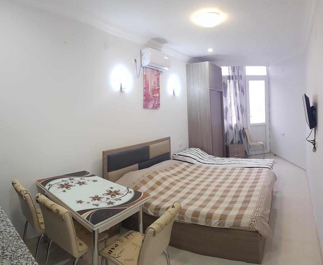 Apartment In Front Of Mcdonald'S Batumi Exterior photo