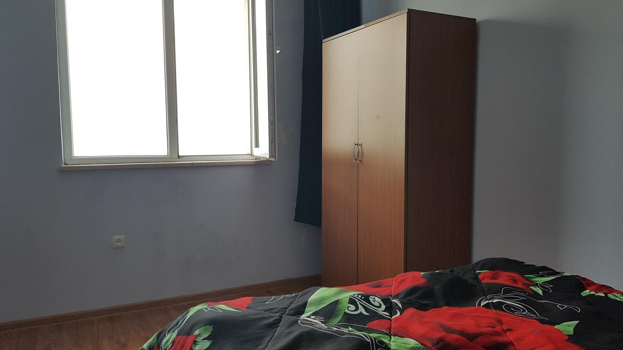 Apartment In Front Of Mcdonald'S Batumi Exterior photo